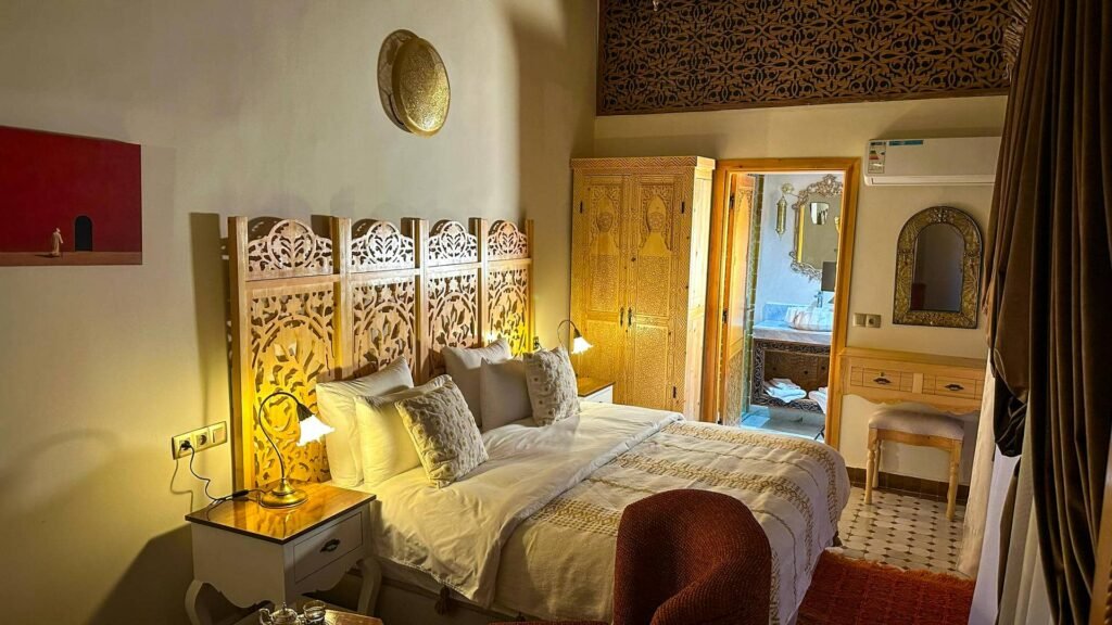 dar-magic-fes-medina-room-bed